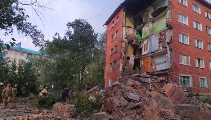 Обрушившаяся пятиэтажка в Омске разваливалась по кускам 1,5 года Обрушившаяся пятиэтажка в Омске разваливалась по кускам 1,5 года