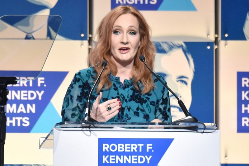 Автор книг про Гарри Поттера рассказала о работе над шестью произведениями | Джоан Роулинг анонсировала выпуск еще шести книг, включая три детектива