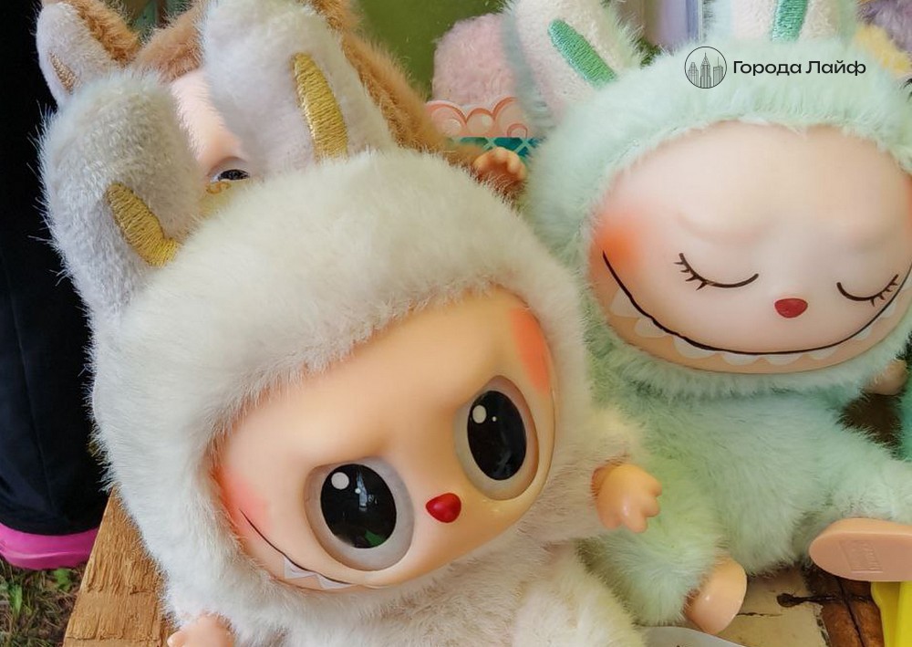 Капитализация Pop Mart превысила «Газпром»: Лабубу — новый хит в мире игрушек | Китайская компания Pop Mart стоит дороже «Газпрома» благодаря популярности зубастых игрушек Лабубу