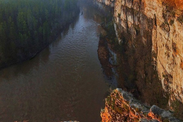 Тело пропавшей 15-летней школьницы нашли у подножья скалы в Челябинской области | Объявленная в розыск челябинская школьница сорвалась со скалы Тело пропавшей 15-летней школьницы нашли у подножья скалы в Челябинской области | Объявленная в розыск челябинская школьница сорвалась со скалы