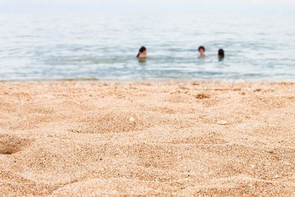 В Абхазии с 1 августа начнут штрафовать на 6 тыс. руб. за прогулки с голым торсом В Абхазии с 1 августа начнут штрафовать на 6 тыс. руб. за прогулки с голым торсом