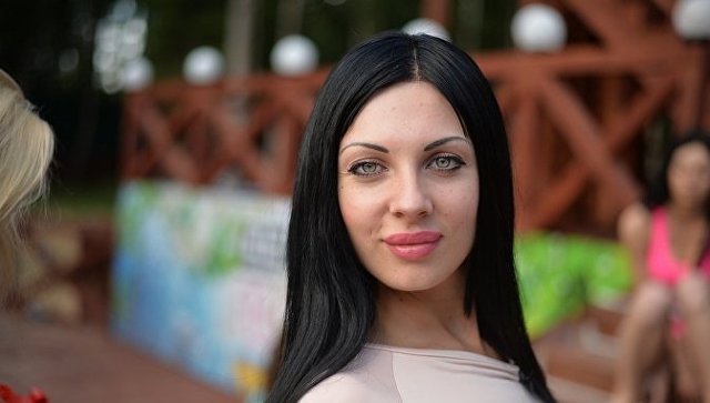 В Омске экс-участницу шоу "Дом-2" осудили на полтора года колонии В Омске экс-участницу шоу "Дом-2" осудили на полтора года колонии