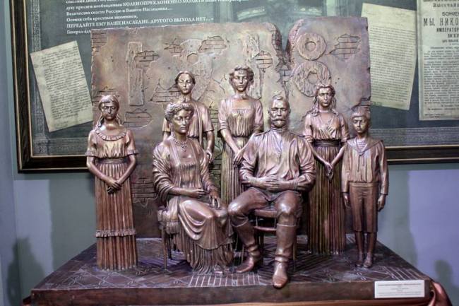 В Ливадии состоялась «Ипатьевская ночь» В Ливадии состоялась «Ипатьевская ночь»