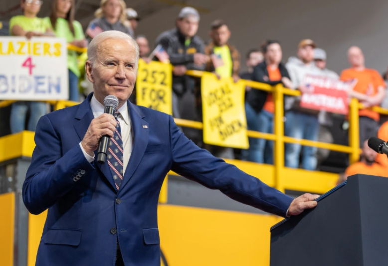 Байден обещал, что налогоплательщики США не понесут потерь из-за краха двух банков Байден обещал, что налогоплательщики США не понесут потерь из-за краха двух банков