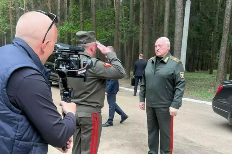 Лукашенко появился на публике впервые после 9 мая