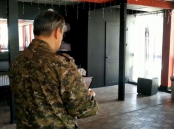 Брат найденной на заборе в Перми девушки сообщил, что у СК есть несколько версий | Брат найденной на заборе пермского бара девушки рассказал о версиях её смерти Брат найденной на заборе в Перми девушки сообщил, что у СК есть несколько версий | Брат найденной на заборе пермского бара девушки рассказал о версиях её смерти