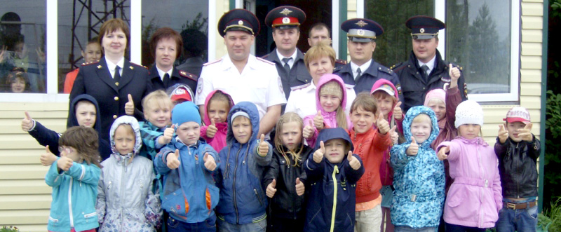 Ребята из оздоровительного лагеря «Звёздный побывали в гостях в ГИБДД ОМВД России по Октябрьскому району