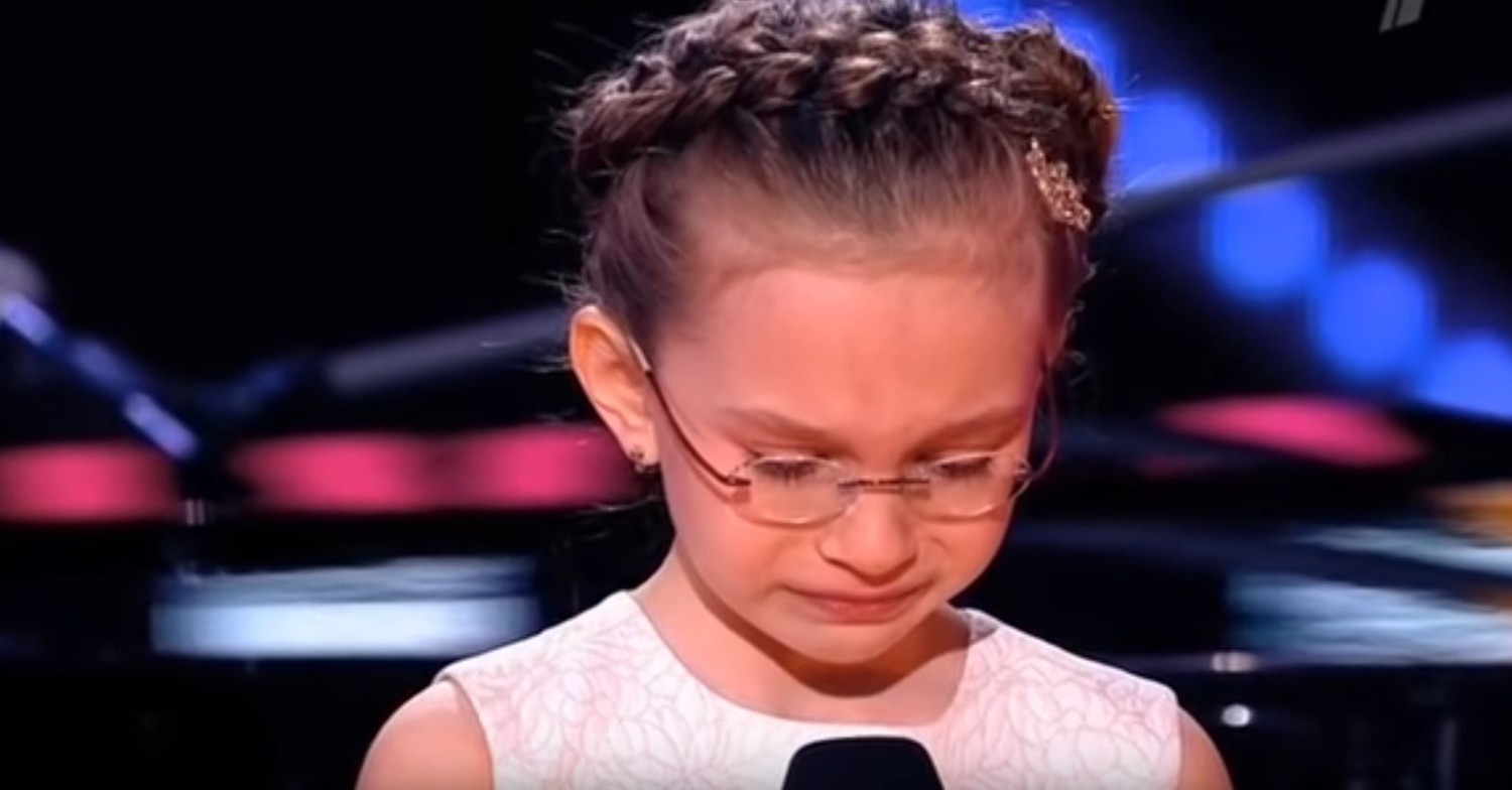 Юную тагильчанку довели до слёз на проекте "Минута славы" из-за выбора взрослой песни Юную тагильчанку довели до слёз на проекте "Минута славы" из-за выбора взрослой песни