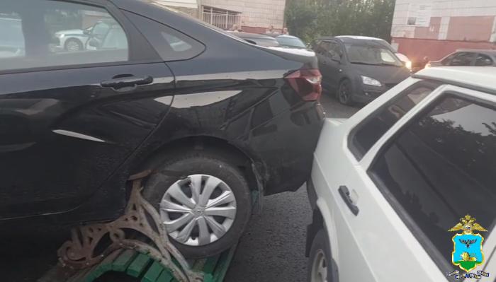 Посадил за руль дочку: в Белгородской области 7-летняя девочка сбила пешехода | 7-летняя девочка на авто сбила мужчину в Белгородской области Посадил за руль дочку: в Белгородской области 7-летняя девочка сбила пешехода | 7-летняя девочка на авто сбила мужчину в Белгородской области