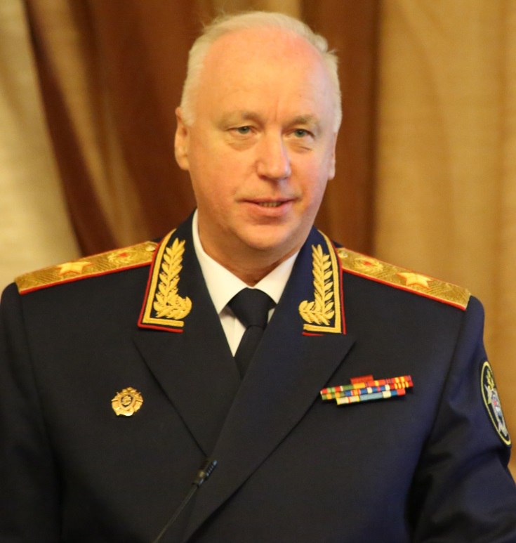 Сотрудников СК обязали поставить в соцсетях фотографии в форме Сотрудников СК обязали поставить в соцсетях фотографии в форме