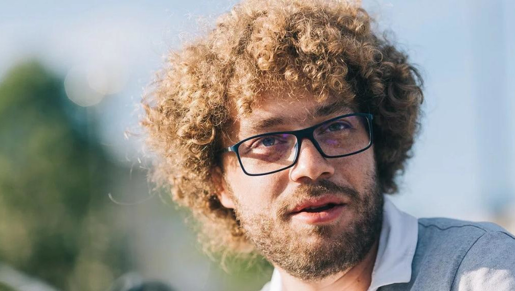 Блогер Илья Варламов опозорил команду мэра Магдеева на всю страну Блогер Илья Варламов опозорил команду мэра Магдеева на всю страну