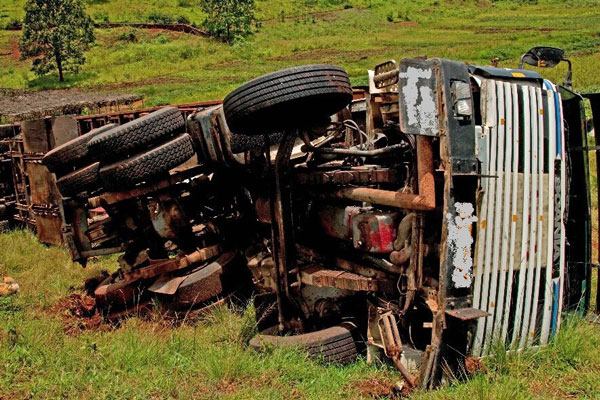 Футбольная команда разбилась насмерть в страшном ДТП с фурой Футбольная команда разбилась насмерть в страшном ДТП с фурой