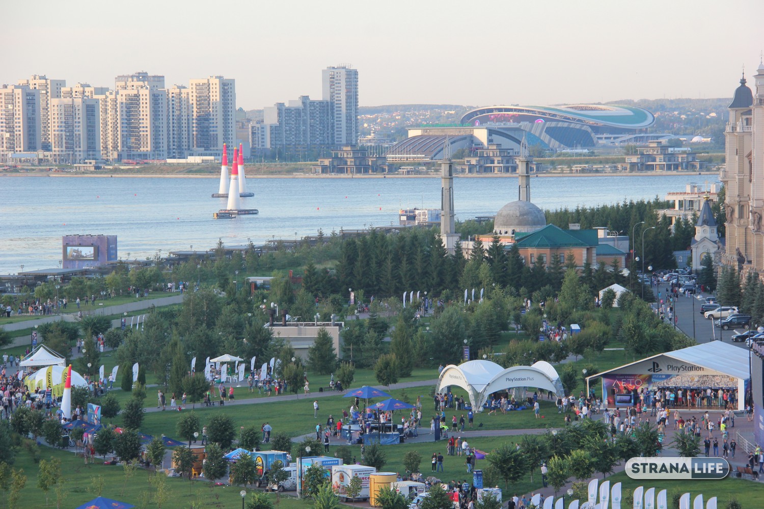 А толку? Казань на два дня стала модной столицей России — берег Волги превратился в зону развлечений и спортивных игр