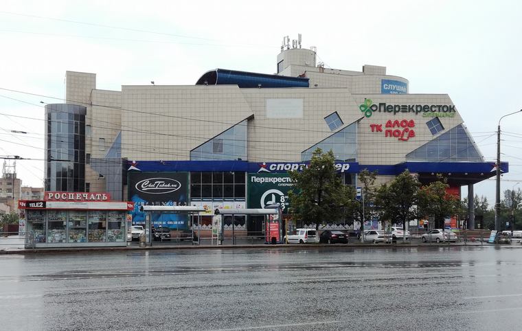 В центре Челябинска начали массово сносить киоски с шаурмой. ФОТО