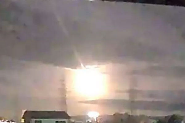 Над Японией пролетел огромный светящийся шар Над Японией пролетел огромный светящийся шар