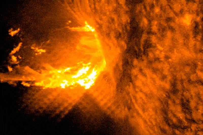 Сенсация из космоса: солнце выпустило заряд плазмы в космос со скоростью 1000 км/с! | Солнце выстрелило по Земле раскалённой массой со скоростью 1 000 км/с Сенсация из космоса: солнце выпустило заряд плазмы в космос со скоростью 1000 км/с! | Солнце выстрелило по Земле раскалённой массой со скоростью 1 000 км/с