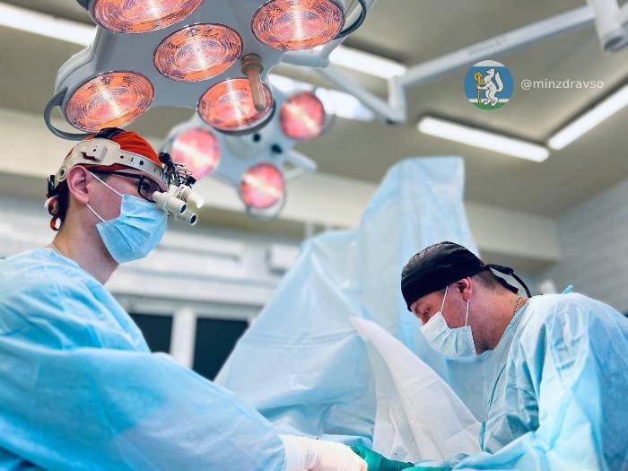 Уральские врачи воссоздали череп офицера после того, как снаряд разрушил ему лицо | На Урале офицеру восстановили череп после тяжелого ранения в зоне СВО Уральские врачи воссоздали череп офицера после того, как снаряд разрушил ему лицо | На Урале офицеру восстановили череп после тяжелого ранения в зоне СВО