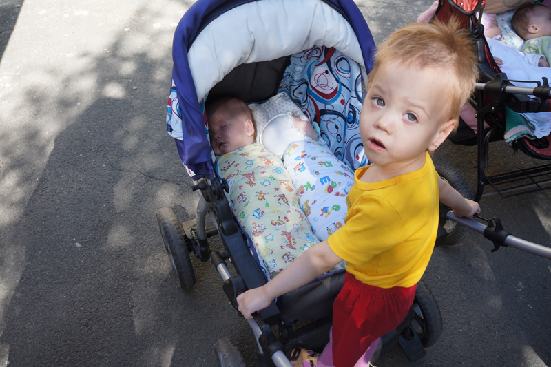 Детям-сиротам двух Домов ребенка срочно требуется помощь