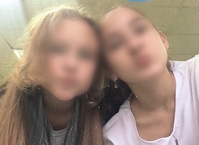 В Подмосковье две двенадцатилетние девочки выпали с балкона 17-го этажа В Подмосковье две двенадцатилетние девочки выпали с балкона 17-го этажа