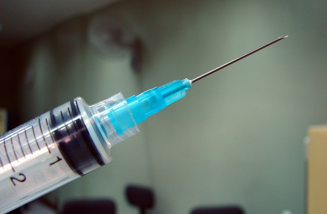 В Испании расследуют уже более 260 жалоб об уколах шприцами в общественных местах В Испании расследуют уже более 260 жалоб об уколах шприцами в общественных местах