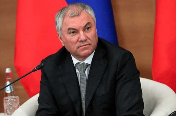 Володин: чиновникам в РФ следует пользоваться автомобилями российского производства Володин: чиновникам в РФ следует пользоваться автомобилями российского производства