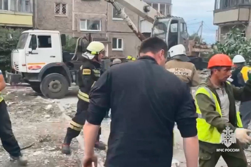 Взрыв и обрушение жилого дома в Нижнем Тагиле: что известно | Из-под завалов дома в Тагиле достали 11-ю пострадавшую Взрыв и обрушение жилого дома в Нижнем Тагиле: что известно | Из-под завалов дома в Тагиле достали 11-ю пострадавшую