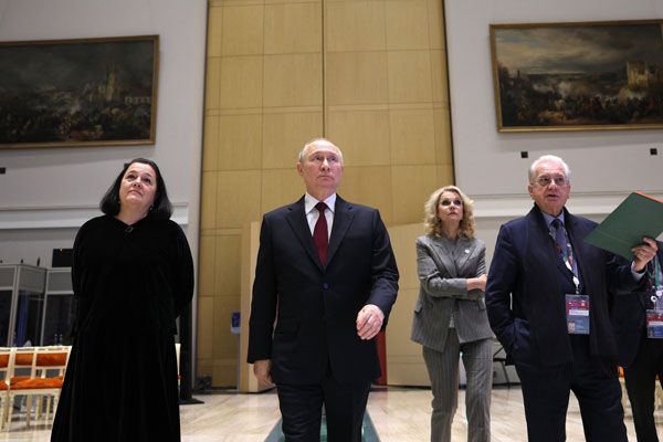 Путин заявил, что российскую культуру невозможно отменить Путин заявил, что российскую культуру невозможно отменить