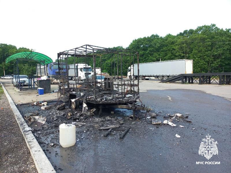Женщина пострадала при взрыве газа в туристическом прицепе на трассе Владивосток – Хабаровск | В Приморье туристический прицеп загорелся из-за утечки газа Женщина пострадала при взрыве газа в туристическом прицепе на трассе Владивосток – Хабаровск | В Приморье туристический прицеп загорелся из-за утечки газа