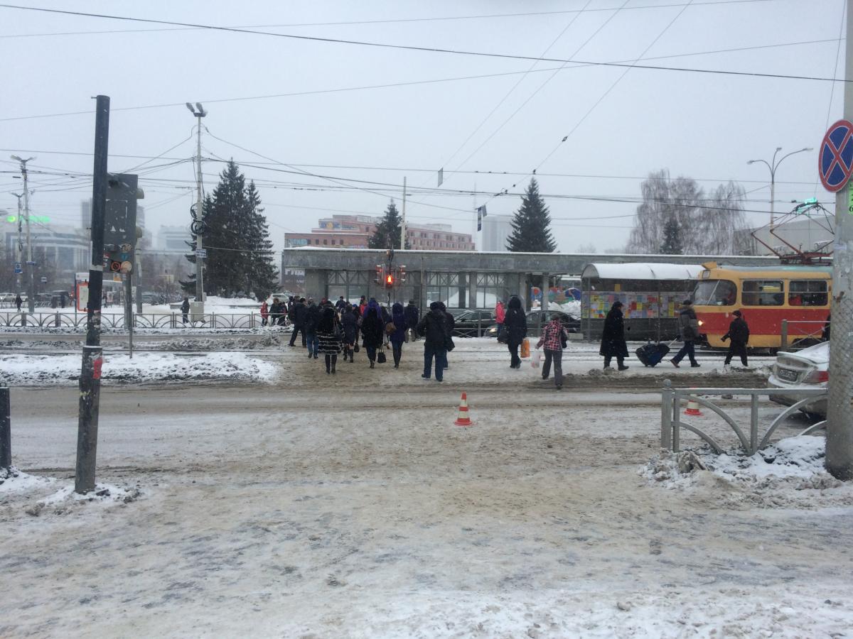В Екатеринбурге злостная нарушительница ПДД сбила пешехода