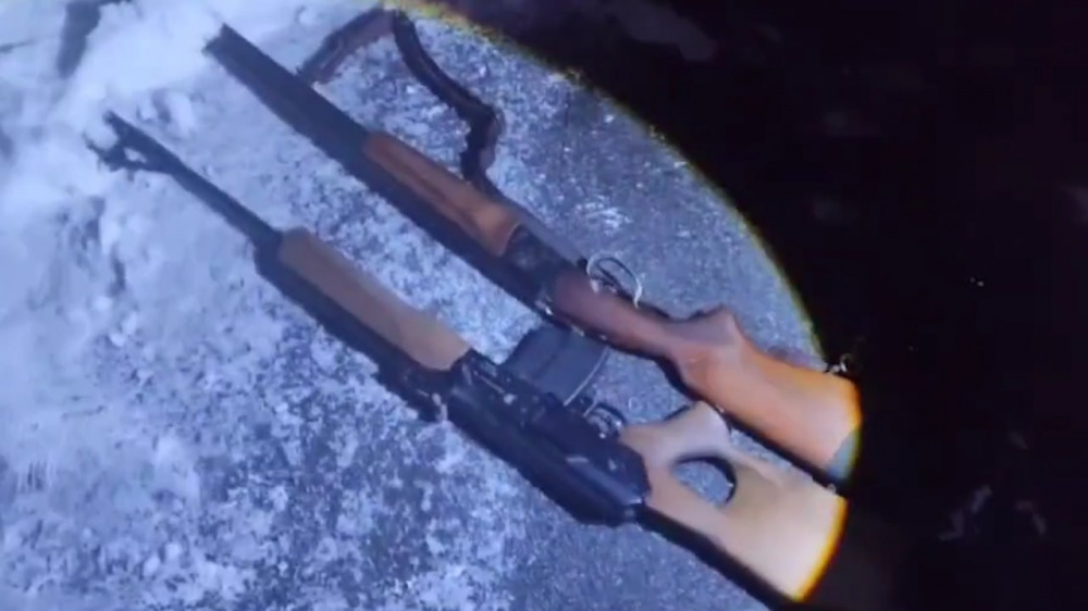 "Ликвидировали": в Мурманске мужчина открыл стрельбу с крыши жилого дома | В Мурманске силовики ликвидировали стрелявшего с крыши дома мужчину "Ликвидировали": в Мурманске мужчина открыл стрельбу с крыши жилого дома | В Мурманске силовики ликвидировали стрелявшего с крыши дома мужчину