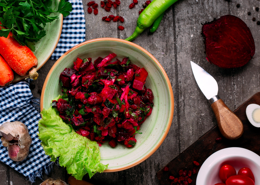 Винегрет больше не нужен: простой салат из свеклы удивил вкусом - получается настоящий шедевр из пары ингредиентов Винегрет больше не нужен: простой салат из свеклы удивил вкусом - получается настоящий шедевр из пары ингредиентов