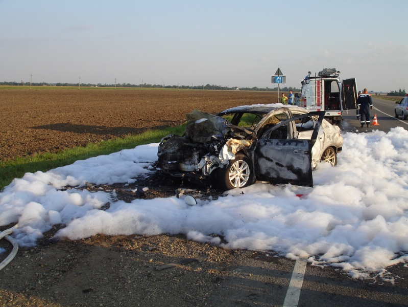 В Белореченске сотрудники полиции устанавливают обстоятельства ДТП, в результате которого погибло три человека В Белореченске сотрудники полиции устанавливают обстоятельства ДТП, в результате которого погибло три человека