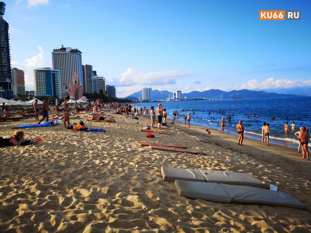 50-летний россиянин едва не утонул в Нячанге — спасатели вовремя пришли на помощь | Во Вьетнаме спасли российского туриста, которого унесло в море