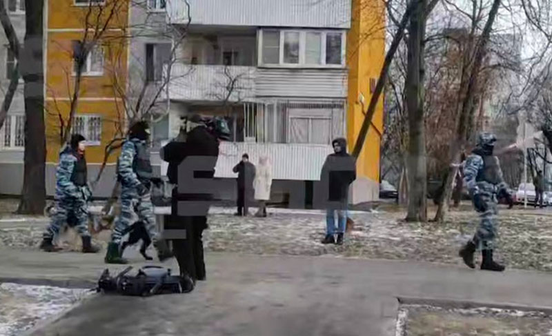 Взрыв на улице Елецкой в Москве: погибли сотрудники ДПС, возбуждено дело | Взрыв на юге Москвы: погибли двое сотрудников ДПС и еще один человек Взрыв на улице Елецкой в Москве: погибли сотрудники ДПС, возбуждено дело | Взрыв на юге Москвы: погибли двое сотрудников ДПС и еще один человек