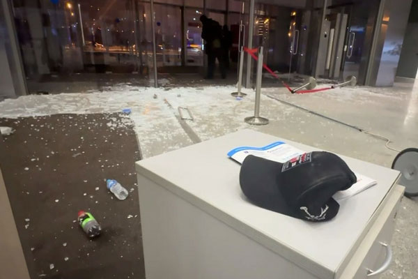 Выжившие 25 лет назад в теракте в Волгодонске две сестры погибли в «Крокусе» | Две сестры выжили при теракте в Волгодонске в 1999 году, но погибли в «Крокусе» Выжившие 25 лет назад в теракте в Волгодонске две сестры погибли в «Крокусе» | Две сестры выжили при теракте в Волгодонске в 1999 году, но погибли в «Крокусе»