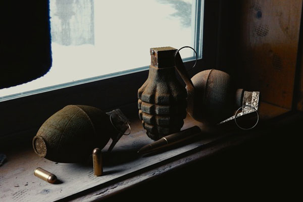 Силовики задержали недеквата, который ворвался в московскую гостиницу с гранатой | Мужчина устроил дебош со страйкбольной гранатой в гостинице «Восход» в Москве Силовики задержали недеквата, который ворвался в московскую гостиницу с гранатой | Мужчина устроил дебош со страйкбольной гранатой в гостинице «Восход» в Москве