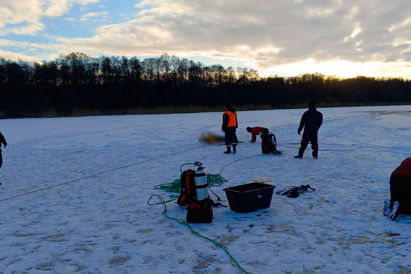 На озере Марийское Нижнее найдены тела двух рыбаков, провалившихся под лед. Видео | В Калининградской области утонули два человека 