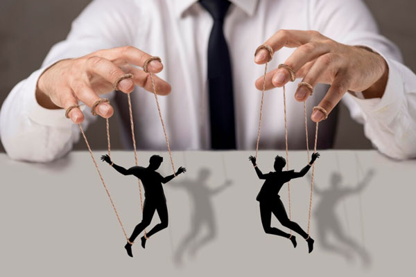 В Госдуму внесли законопроект о запрете на приближение к людям В Госдуму внесли законопроект о запрете на приближение к людям