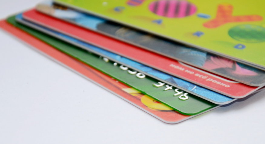 Центробанк зафиксировал рекордный выпуск банковских карт Центробанк зафиксировал рекордный выпуск банковских карт