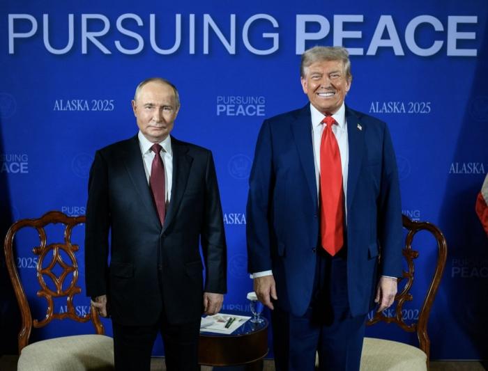 Эксперт рассказал, какой итог можно ожидать после переговоров Путина и Трампа на Аляске | Главным итогом переговоров Путина и Трампа стало начало восстановления диалога Эксперт рассказал, какой итог можно ожидать после переговоров Путина и Трампа на Аляске | Главным итогом переговоров Путина и Трампа стало начало восстановления диалога