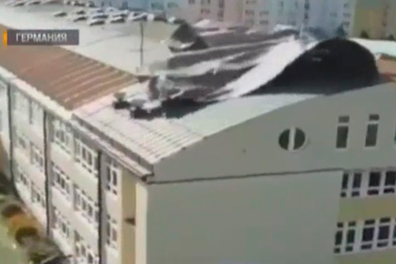 В Германии ураган сдул с посадочной полосы российский самолет В Германии ураган сдул с посадочной полосы российский самолет