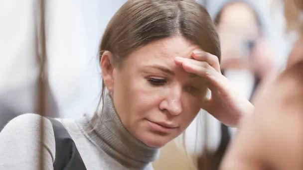 Королеву марафонов Елену Блиновскую требуют посадить на 6 лет: "Я не мошенница, а просто предприниматель!" | Прокурор попросил шесть лет колонии для Блиновской Королеву марафонов Елену Блиновскую требуют посадить на 6 лет: "Я не мошенница, а просто предприниматель!" | Прокурор попросил шесть лет колонии для Блиновской