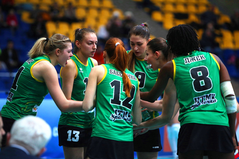 «Уралочка-НТМК» добывает важное очко в матче против «Динамо» «Уралочка-НТМК» добывает важное очко в матче против «Динамо»