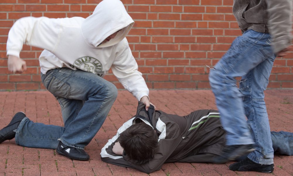 Жизнь сегодня ничего не стоит: почему нынешние подростки так жестоки Жизнь сегодня ничего не стоит: почему нынешние подростки так жестоки