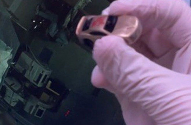 В Подмосковье врачи достали из желудка ребёнка игрушечную машинку | Пятилетний мальчик проглотил машинку — врачи спасли без операции