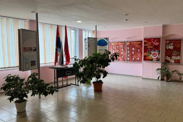 Пятиклассник потерял сознание и умер на перемене в красноярской школе | 12-летний подросток умер на перемене в красноярской школе Пятиклассник потерял сознание и умер на перемене в красноярской школе | 12-летний подросток умер на перемене в красноярской школе