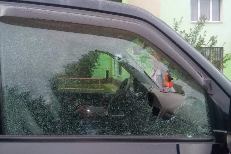 Калининградской области неизвестные расстреляли внедорожник Калининградской области неизвестные расстреляли внедорожник