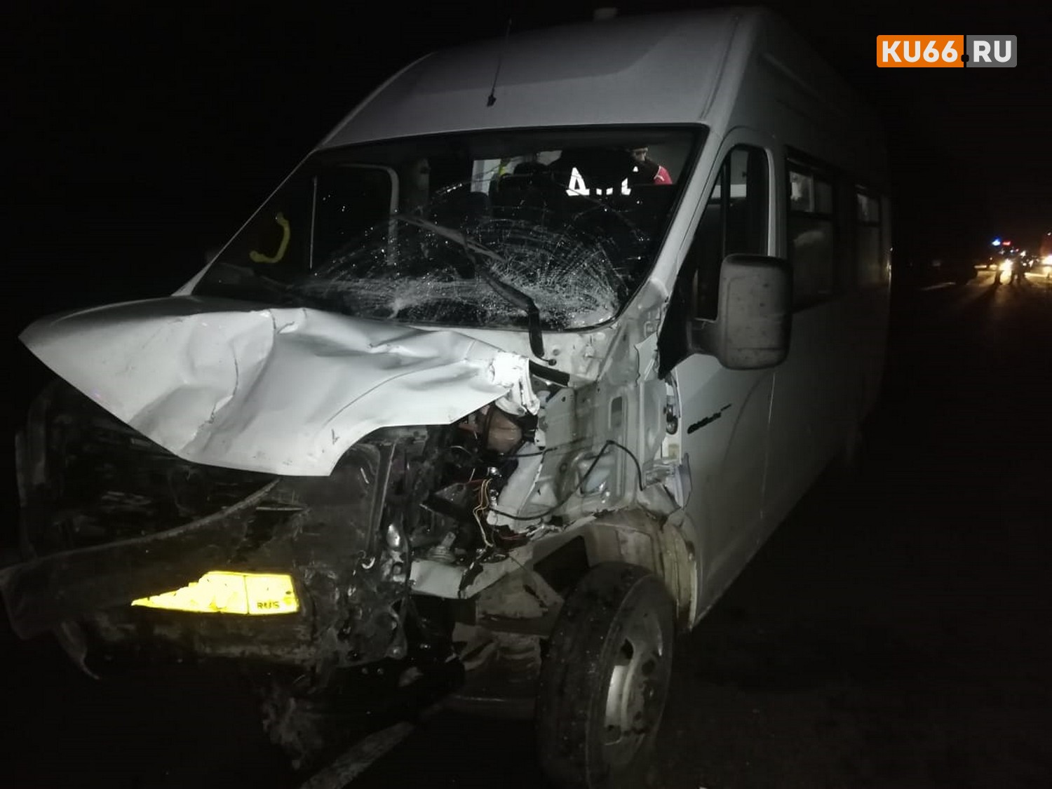 На Среднем Урале микроавтобус с детьми попал в серьезное ДТП: пострадал малыш На Среднем Урале микроавтобус с детьми попал в серьезное ДТП: пострадал малыш