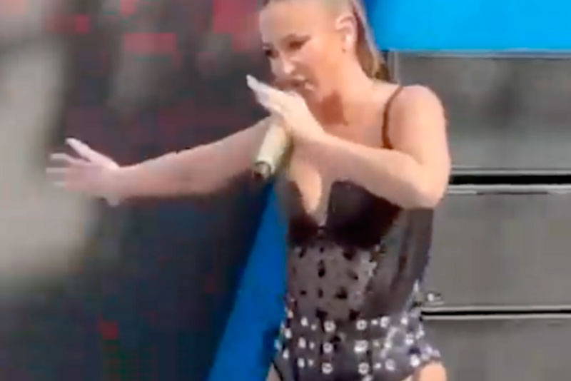 У Бузовой начались проблемы из-за непристойных танцев перед детьми. Видео | На Бузову написали депутатский запрос на разврат перед детьми У Бузовой начались проблемы из-за непристойных танцев перед детьми. Видео | На Бузову написали депутатский запрос на разврат перед детьми