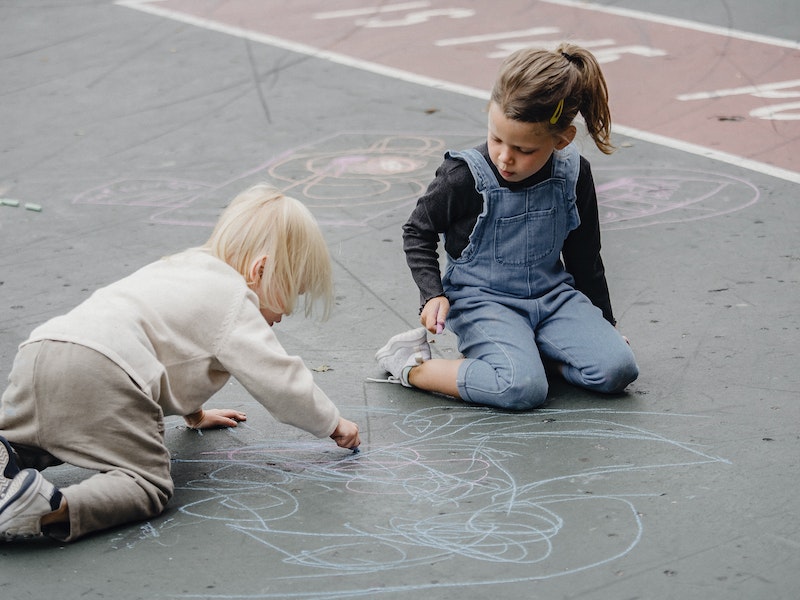 В РПЦ считают, что семейные ценности должны прививаться с детского сада и не только родителями  | В РПЦ считают, что семейные ценности должны прививаться с детского сада и не только родителями 